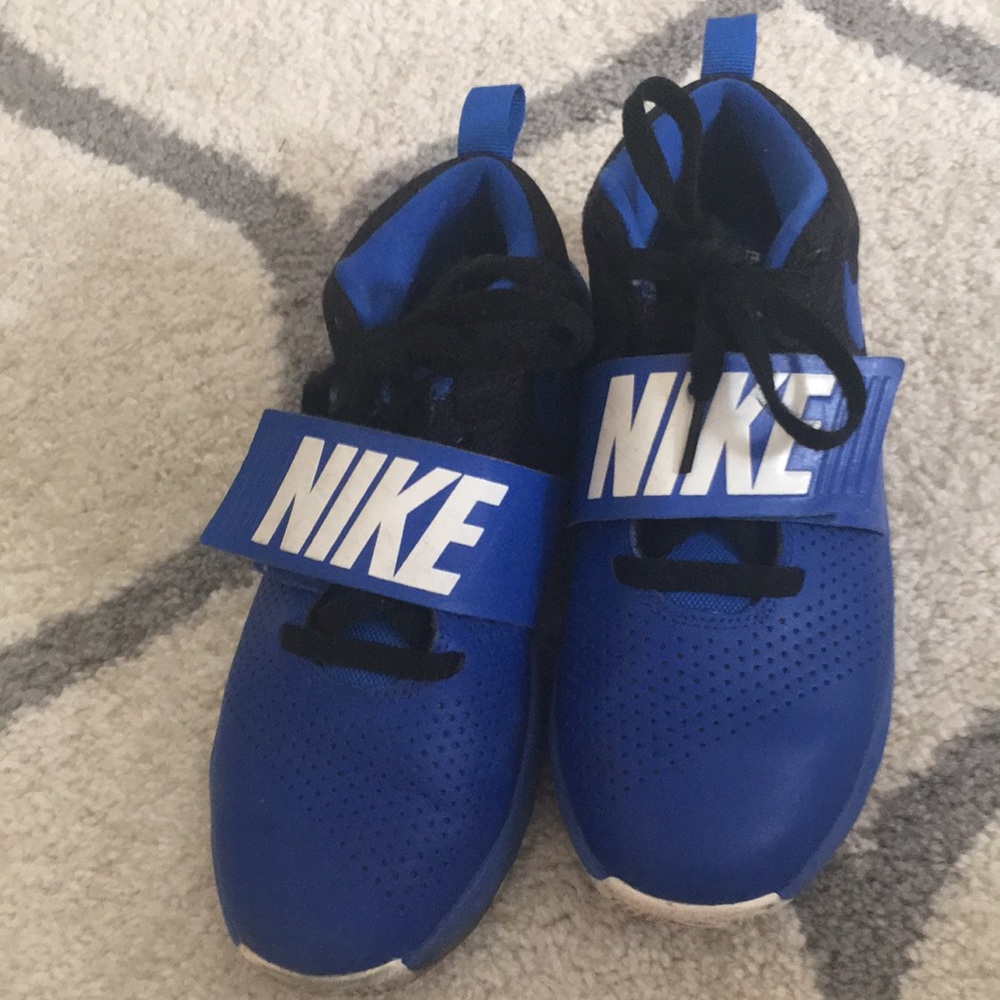 Nike Basket Ball Sneakers